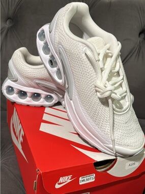 Nike White Knit Running Sneakers with Clear Air Pods
